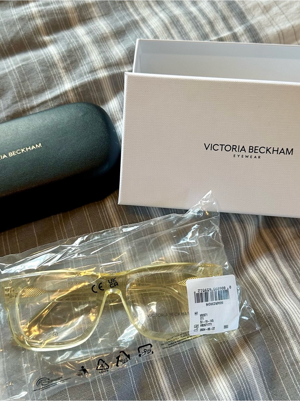 Victoria Beckham Translucent Yellow Square Eyewear